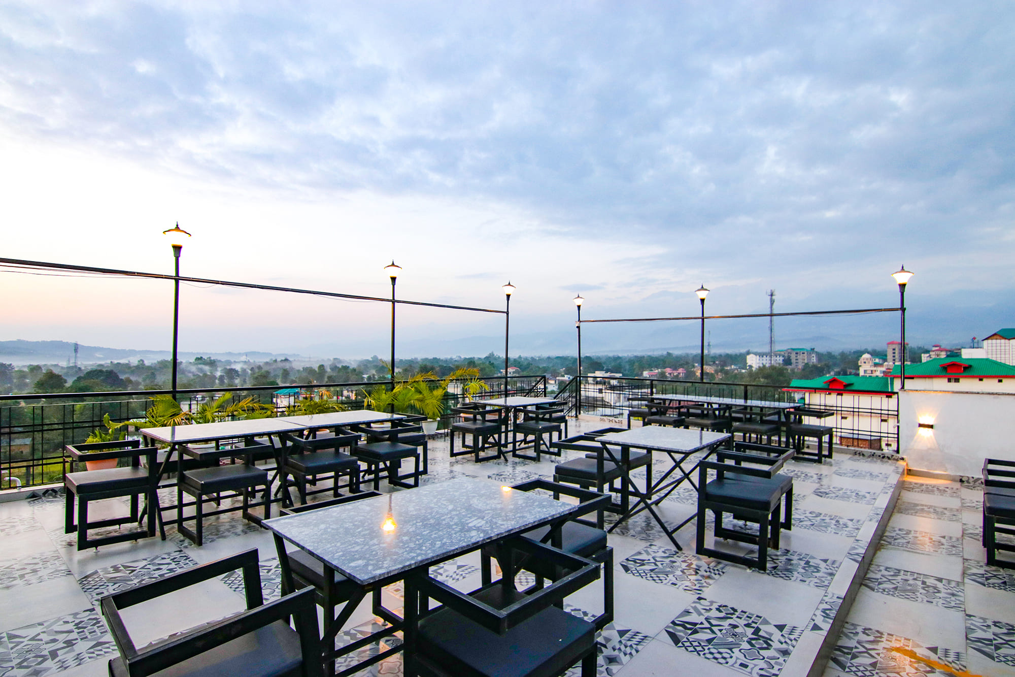 RESTAURANT BAR ROOFTOP
